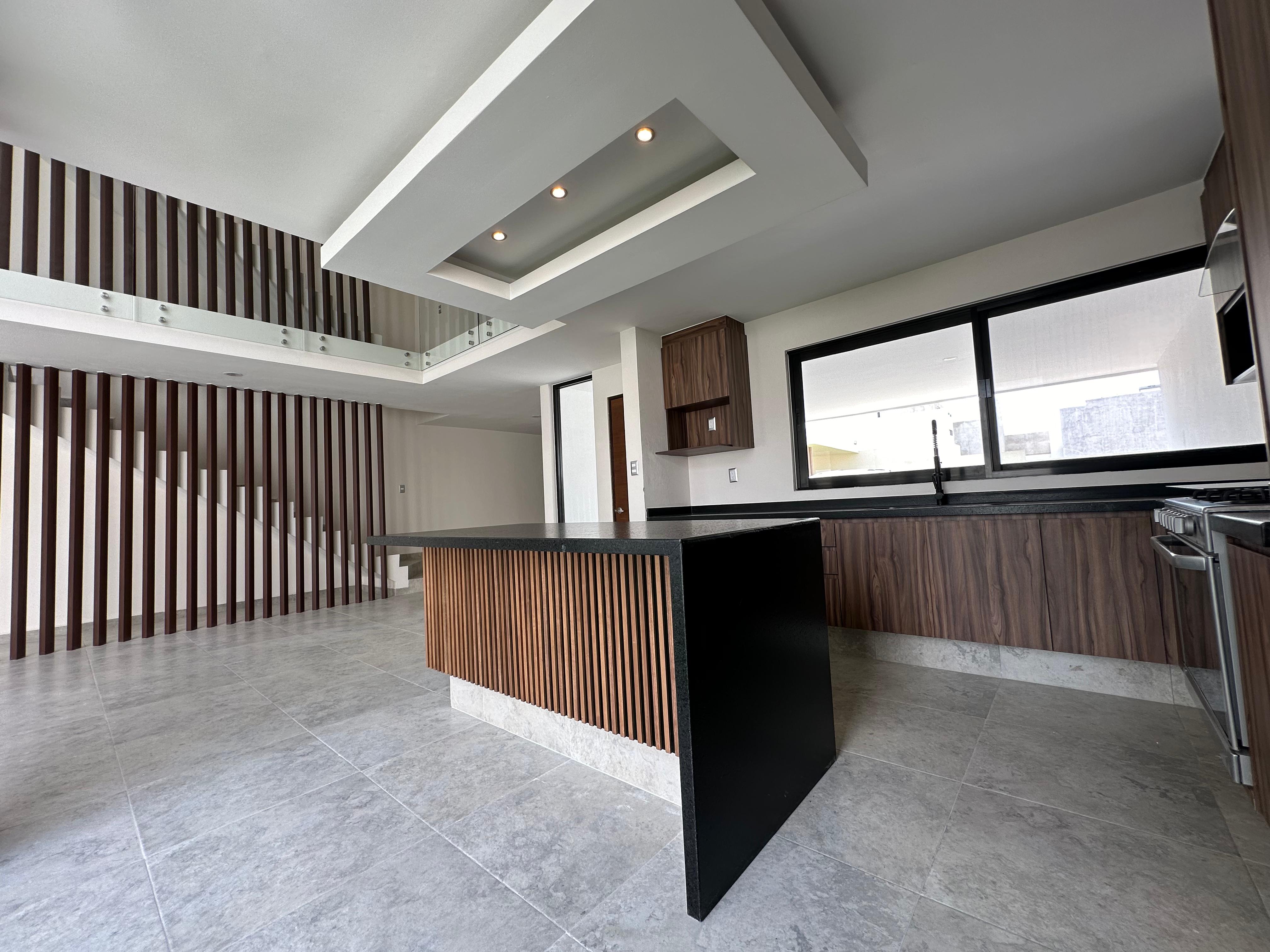 Area de cocina en Magallanes 137; ubicada en San Angel V, San Luis Potosí; construida por Edificaciones Montecastillo